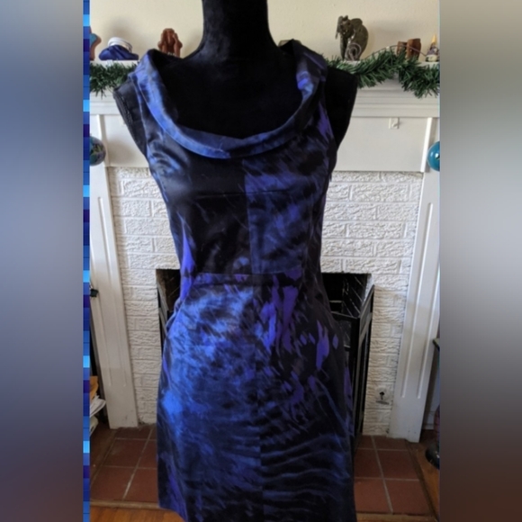 Theory Navy & Black Abstract Pattern Fitted Sheath Dress Size 4 - Picture 10 of 10
